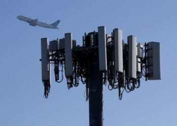 더 빠른 '5G' 개통…최대 다운로드 속도, LTE 10배