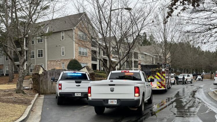 귀넷서 총격범 17시간 경찰과 대치