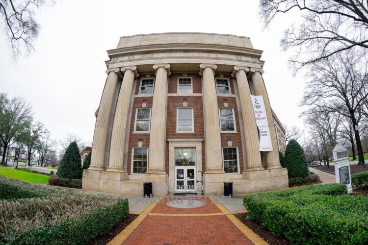 'KKK와 첫 흑인 학생'