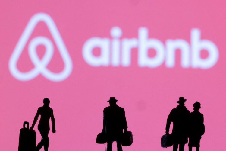 Airbnb logo. REUTERS/Dado Ruvic/Illustration/File Photo