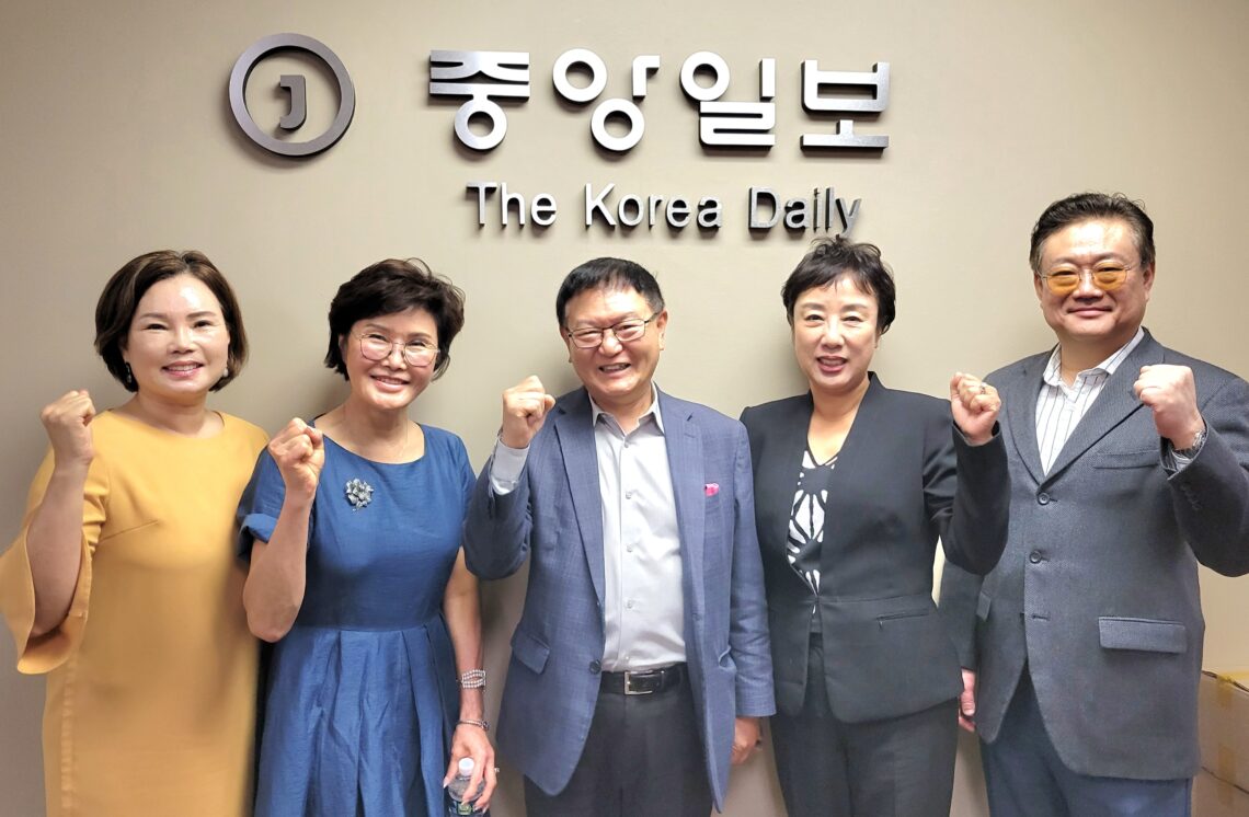 잘하겠습니다! 35대 한인회장단