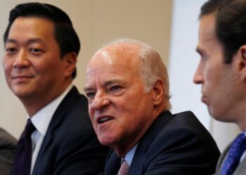한인 조지프 배 KKR CEO 연봉 5억5964만불... 아마존, 인텔보다 높아