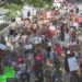 연방대법원의 낙태권 폐기 초안 유출 소식이 전해진 3일, 애틀랜타 시민들이 디케이터 스트리트에서  낙태권 지지  시위를 벌이고 있다. 사진 / 로이터