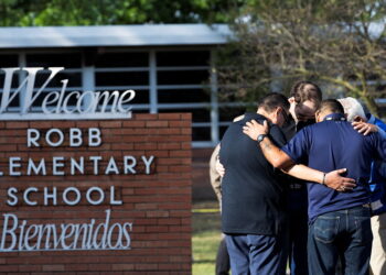 텍사스 롭초교 총기난사 희생자는 모두 4학년 같은 반