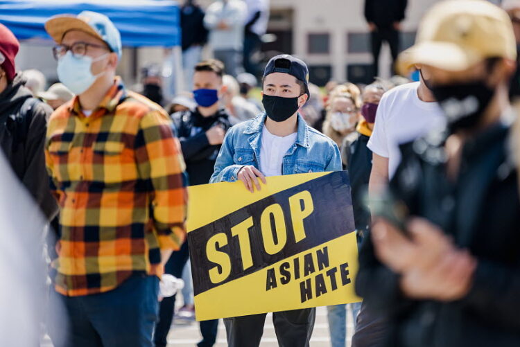 아시아계, 코로나19에 책임있다 응답, 1년새 11%→21%