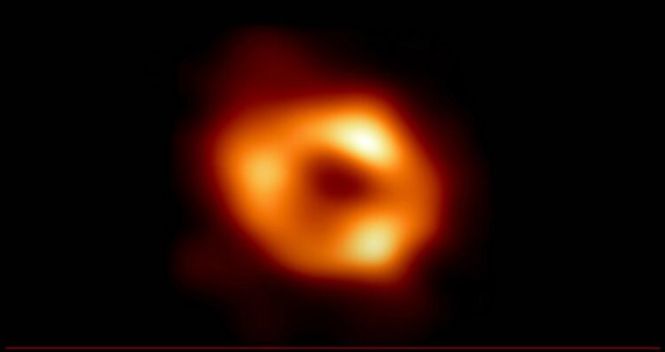 우리은하 블랙홀 이미지 첫 포착…과학사에 남을 '성과'