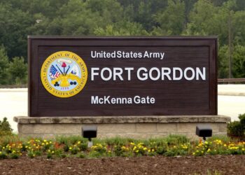 조지아 육군 기지 이름 바뀐다