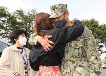 17년만에 헤어진 동생 찾았다...훈련 참가 방한 '입양 한인' 미군