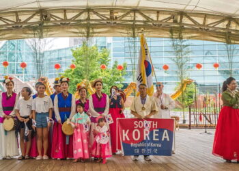 2019년 낙스빌 아시안 페스티벌 무대에 오른 한국 대표단. 사진 / 아시안 페스티벌 홈페이지