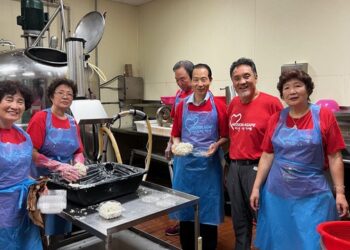 미션아가페 샌드위치 봉사 뒤엔 '아메리칸 델리' 있었다