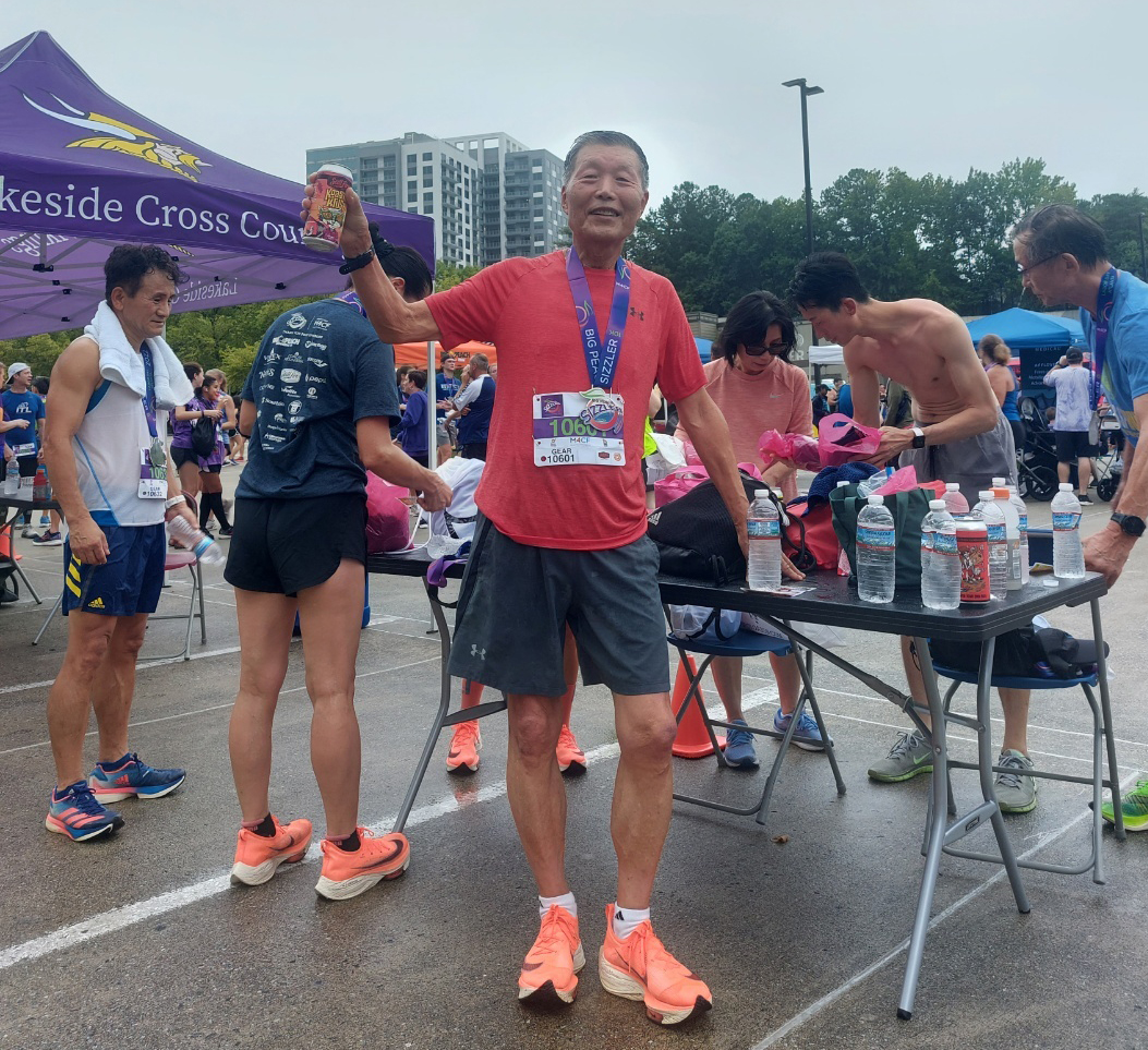 78세 김승배씨 10km 55분에 달렸다...빅피치 시즐러 10K 마라톤