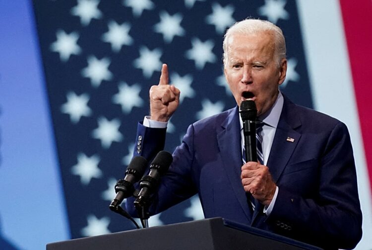 조 바이든 대통령 이 2022년 8월 30일 펜실베니아주 윌크스 배어에서 열린 행사에서 총기 범죄와 그의 '안전한 미국 계획'에 대해 연설하고 있다. 사진 / 로이터