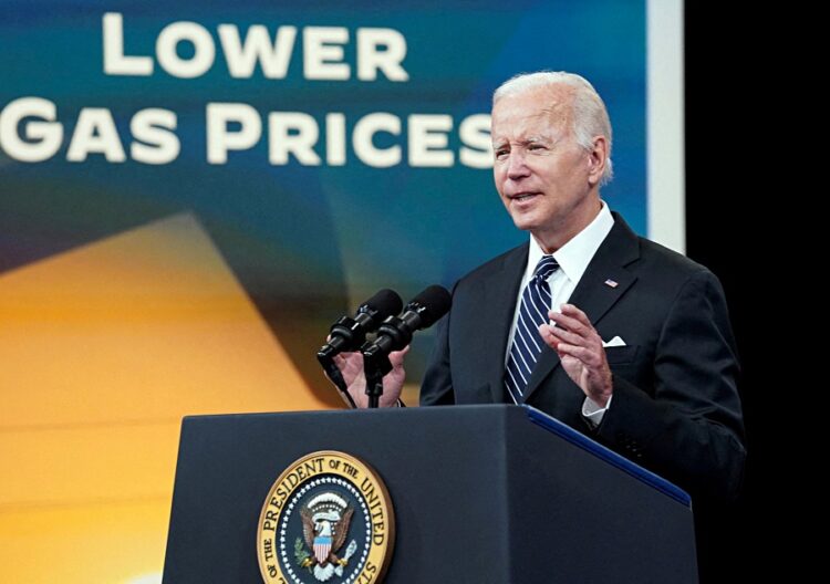 조 바이든 대통령 이 2022년 6월 22일 백악관에서 연방 가스 세 면제에 대해 연설하고 있다. 로이터 사진.