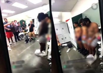 미국의 한 고등학교 학생들이 흑인 학생들을 상대로 ‘노예 경매’를 재현한 영상이 공개됐다. 트위터 캡처