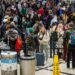 2022년 추수감사절 여행객들로 붐비는 애틀랜타 하츠필드 잭슨 공항. 로이터