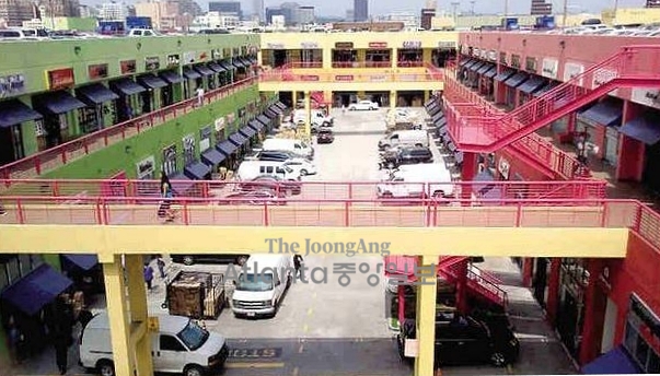 LA 자바시장 샌피드로 홀세일 마트. 중앙포토.