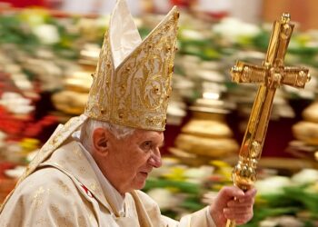 선종한 베네틱토 16세 명예교황. 2009년 성탄 미사를 집전했던 당시 모습. 로이터