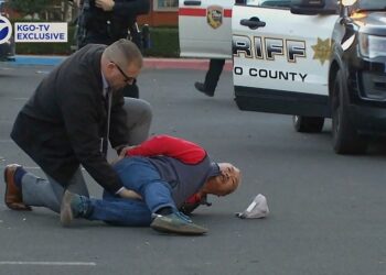 캘리포니아 하프문베이 총격 사건의 용의자가 체포되고 있다. 로이터