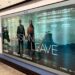 영국 런던 시내 지하철역에 2022년 10월 배우 박해일·탕웨이 주연의 영화 '헤어질 결심' 광고가 크게 붙어있다. 연합뉴스.
