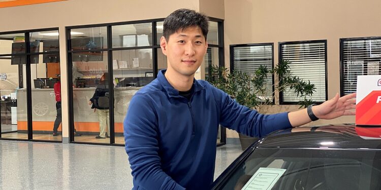 오토갤러리 윤기협 매니저. 사진 윤지아 기자