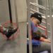 뉴욕 지하철에서 한 남성의 몸을 기어 다니는 쥐. 사진 트위터 캡처