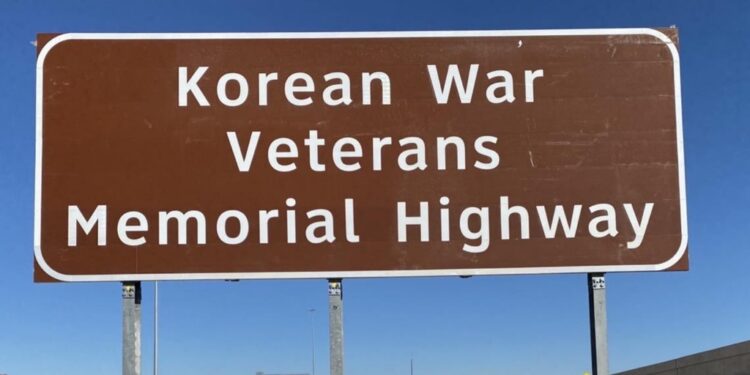 텍사스주 54번 고속도로에 들어선 한국전쟁 참전용사 기념 도로 표지판. [TEXASN 캡처]