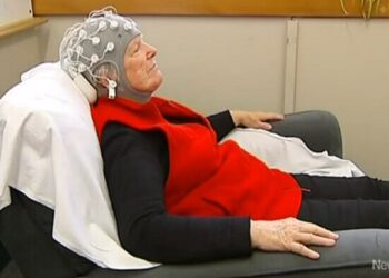 글도 못읽던 녹내장 80대, 요통치료 실험받다 시력 회복