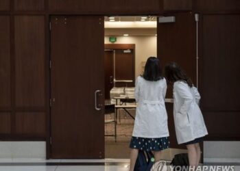 "성폭행 당해 낙태해줬다"10세소녀 고통 알리려던 의사 결국 징계