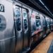 움직이는 열차에 여성 머리 밀쳐…뉴욕 지하철서 또 묻지마 공격