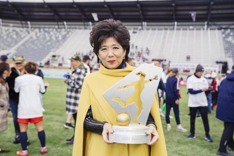 '코그노산트' 창업 한인 사업가, 글로벌 여자 축구그룹 만든다