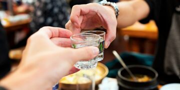 "고혈압 없어도 매일 소주 1~2잔 마시면 혈압 상승 위험 크다"