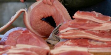 삼겹살 값 3배 급등... 이유 알고보니