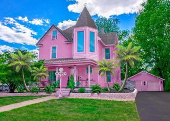 부동산 시장에 나온 110만불짜리 '바비 인형의 집'