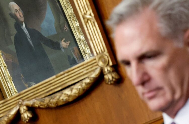 하원의장 주도 임시예산안 부결…정부 셧다운 초읽기