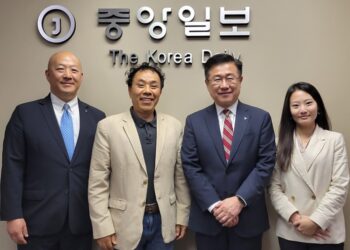 “조지아 고객도 정성껏 모시겠습니다” KEB 하나은행장 본사 내방