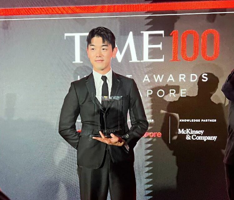 시사주간지 타임이 발표한 '제2회 타임 100 임팩트 어워즈'(TIME 100 Impact Awards)를 수상한 에릭 남. 사진 에릭남 인스타그램