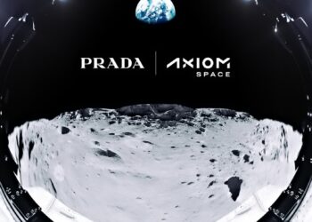 달 위를 스타일리시하게…프라다, NASA 우주복 디자인한다