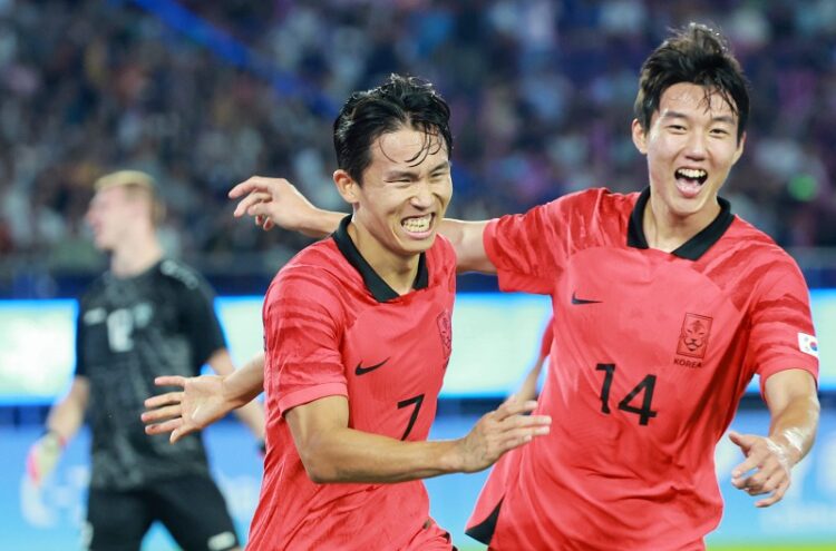 한국 축구, 우즈베크 꺾고 결승행