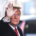 유세장·법정 오가는 트럼프…손바닥 '의문의 붉은 점' 정체