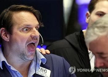 S&P 사상 최고치 마감…5,000선 돌파 앞두고 '일단 숨고르기'