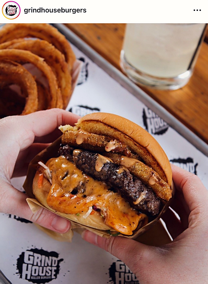 레드 로빈 그루메 버거즈 예약 | 시미밸리, 캘리포니아 주 | 아메리칸 | AutoReserve, image size:800x1094