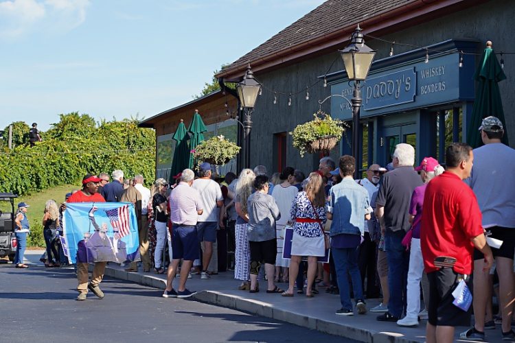 "조지아 교외는 여전히 트럼프 텃밭"