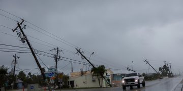 '괴물' 허리케인 밀턴, 대선판도 흔든다