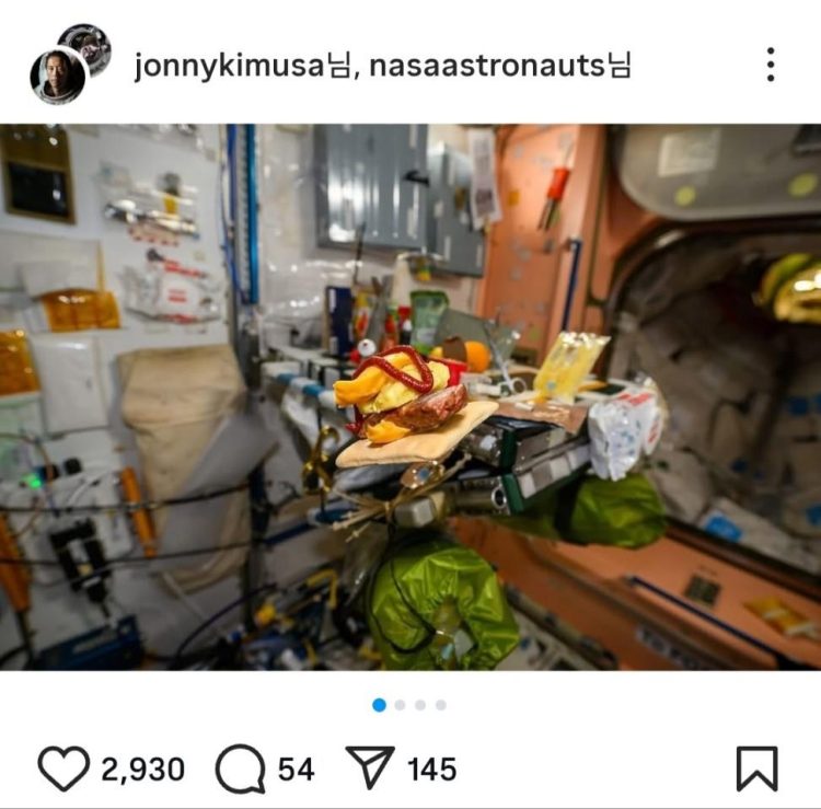우주비행사 조니 김이 자신의 인스타그램에 올린 고추장 햄버거 사진. 조니 김 인스타그램 캡처