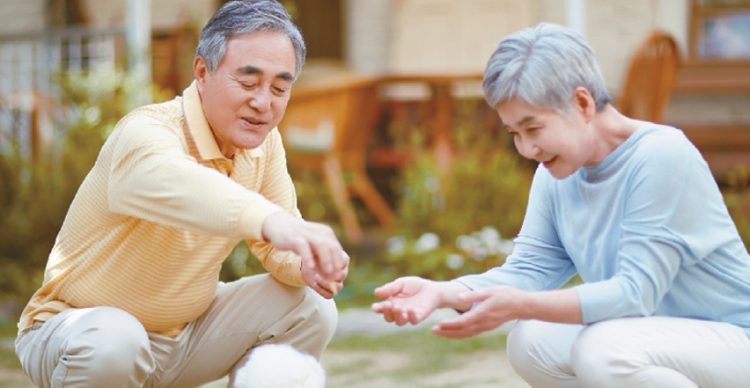 연금만으로도 넉넉한 은퇴를 즐길 수 있는 해외국가에 대한 관심이 높아지고 있다.
