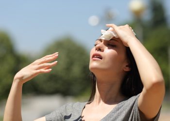 여름철 기온이 높아져 자외선이 증가하면 그만큼 피부함 위험도 커진다. [ShutterStock]