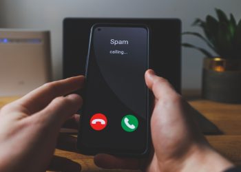 스팸전화 이미지 사진 [출처 셔터스톡]