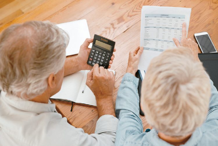 소셜연금을 늘리려면 최소 35년 일하고 소득을 높일 수 있을 때 최대한 높이는 것이 좋다.