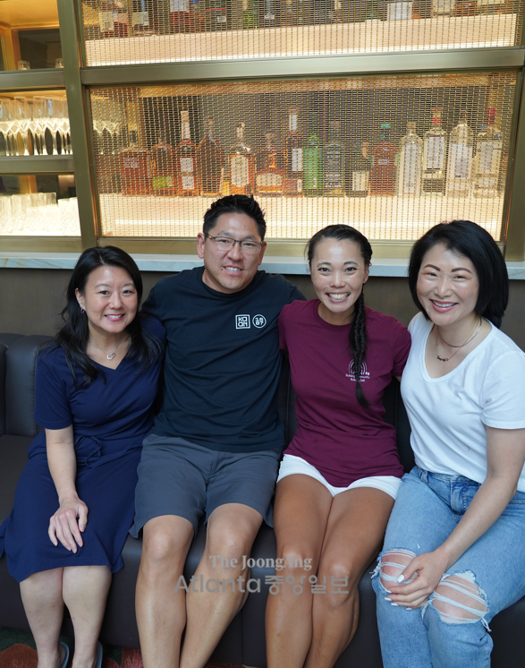 (왼쪽부터) 아만다 조 조지아한인입양인협회장, 나탄 노왁 KAAN 자문위원, 케이티 보젝 KAAN 회장, 선아 레이번 KAAN 자문위원.