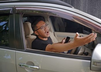 로드 레이지 피해를 당하지 않기 위해서는 다른 운전자와 맞서거나 따라가지 말아야 한다. [ShutterStock]